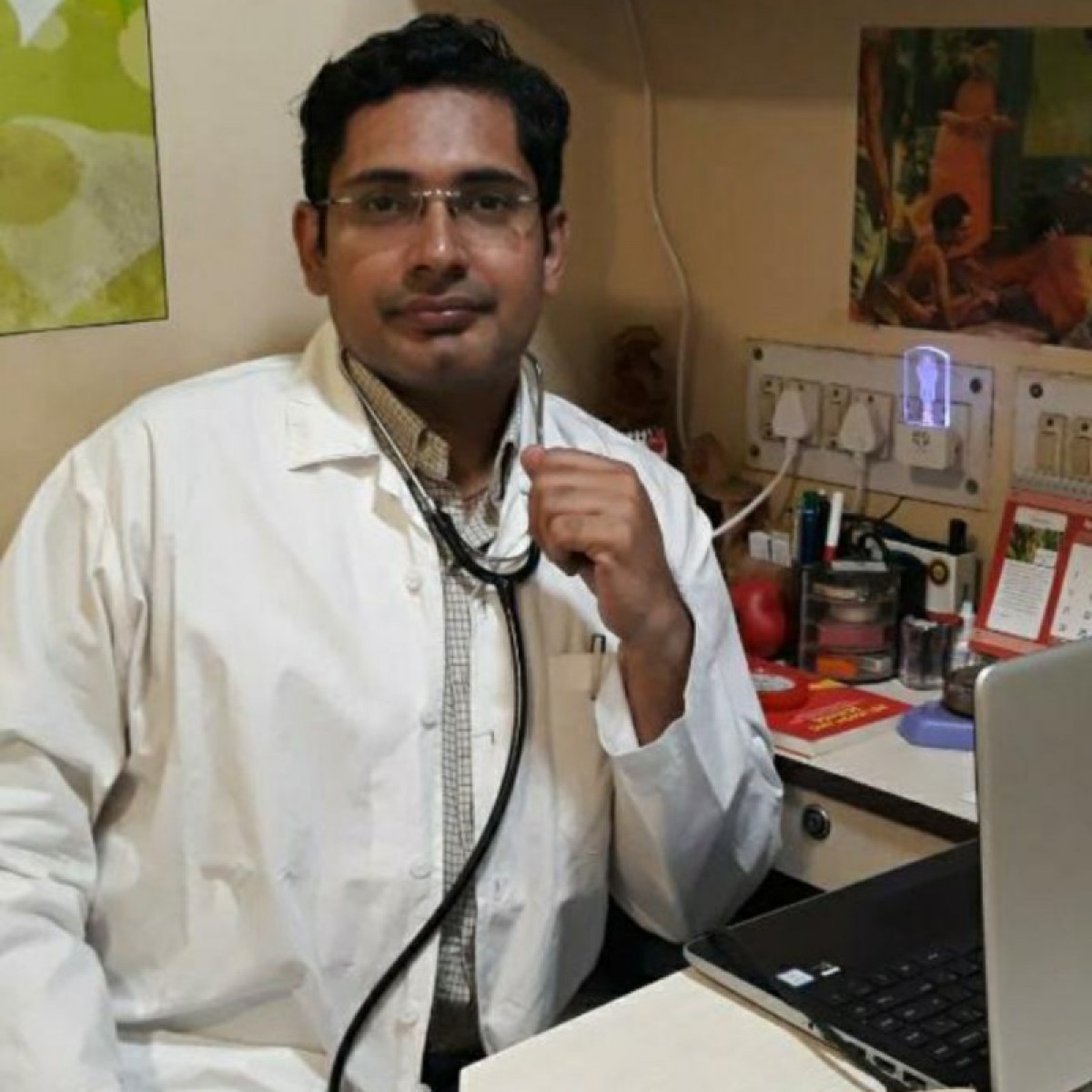 DR. JAYESH THAKKAR